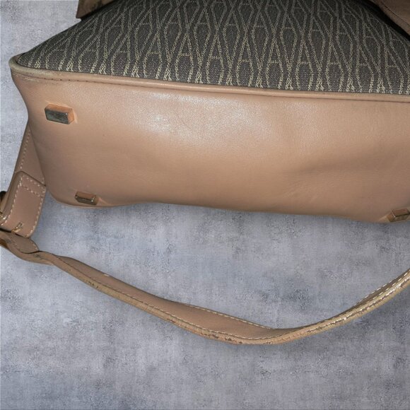 VTG ADRIENNE VITTADINI SIGNATURE SHOULDER HOBO  TOTE BAG BROWN LEATHR TRIM 3CMPT - Picture 3 of 8